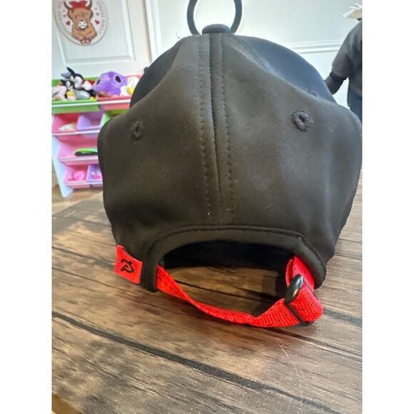 Peloton Unisex baseball hat, black, adjustable strap in back - Picture 2 of 4